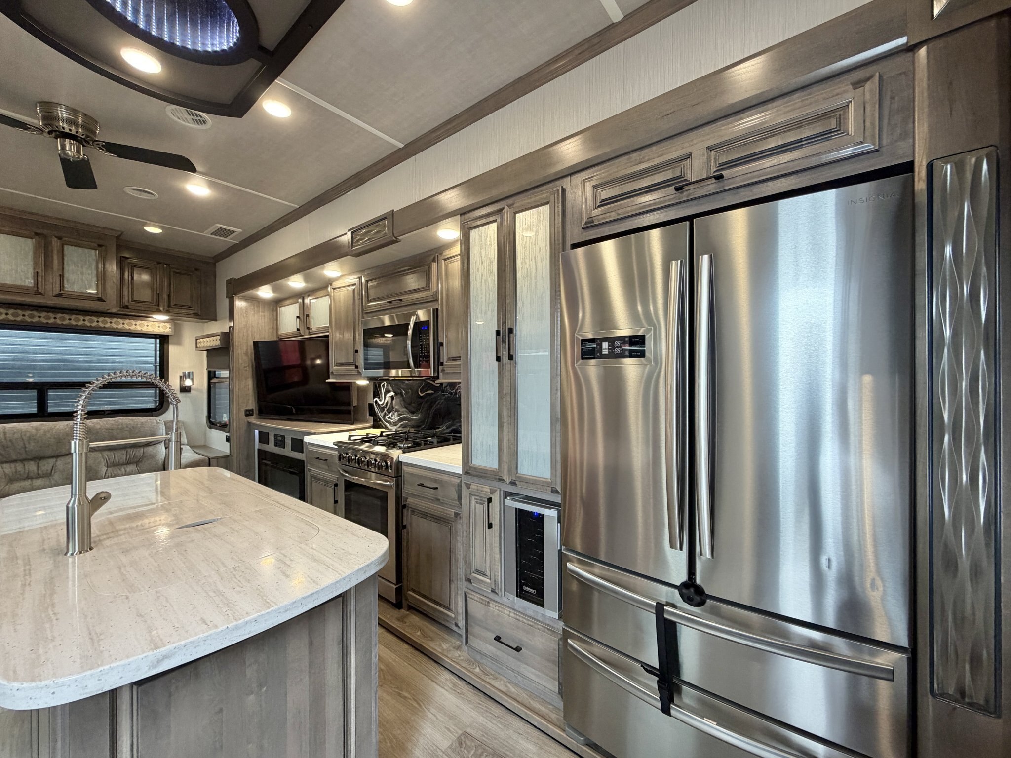 2020 Forest River Cedar Creek Champagne Edition 38EL