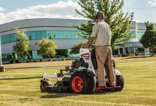 Bobcat Stand On Mowers ZS4048SF