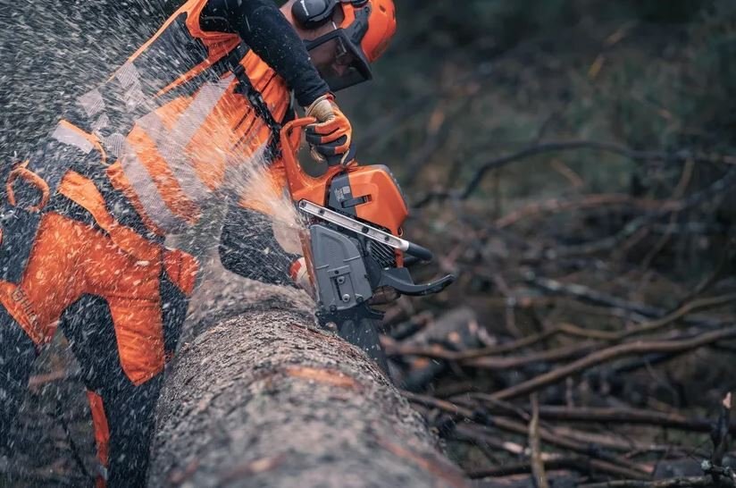 HUSQVARNA 592 XP® 32 X Tough Light RSN 3/8 1,6mm H83 SKU: 970 49 31 42