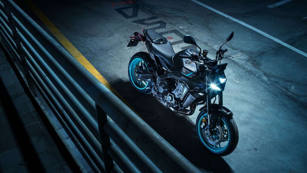 2024 Yamaha MT 09 Midnight Cyan