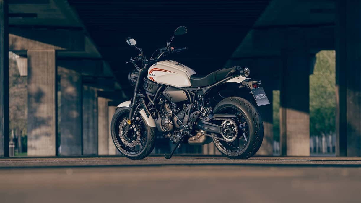 2025 Yamaha XSR700 Heritage White