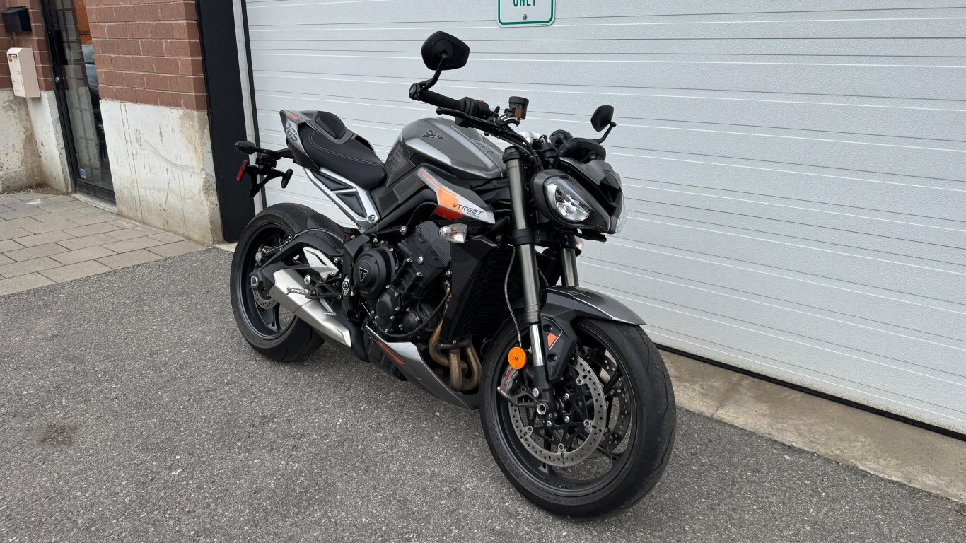 2024 Triumph STREET TRIPLE 765 RS Silver Ice