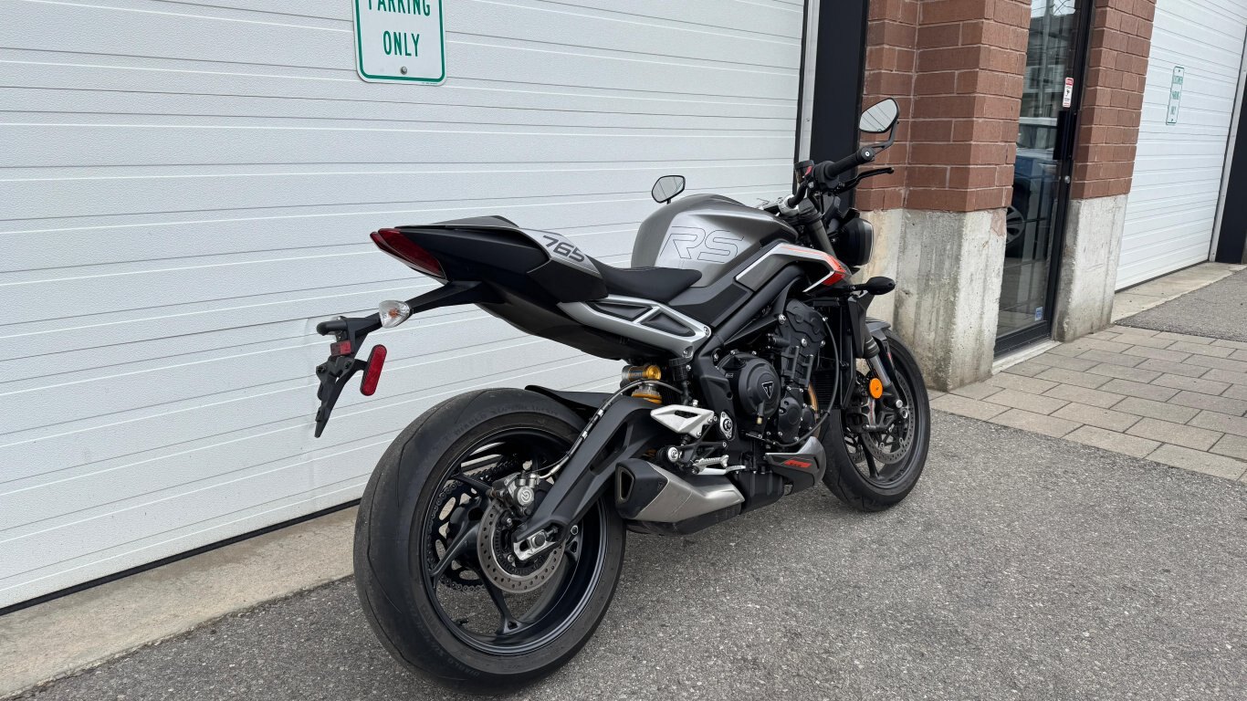 2024 Triumph STREET TRIPLE 765 RS Silver Ice