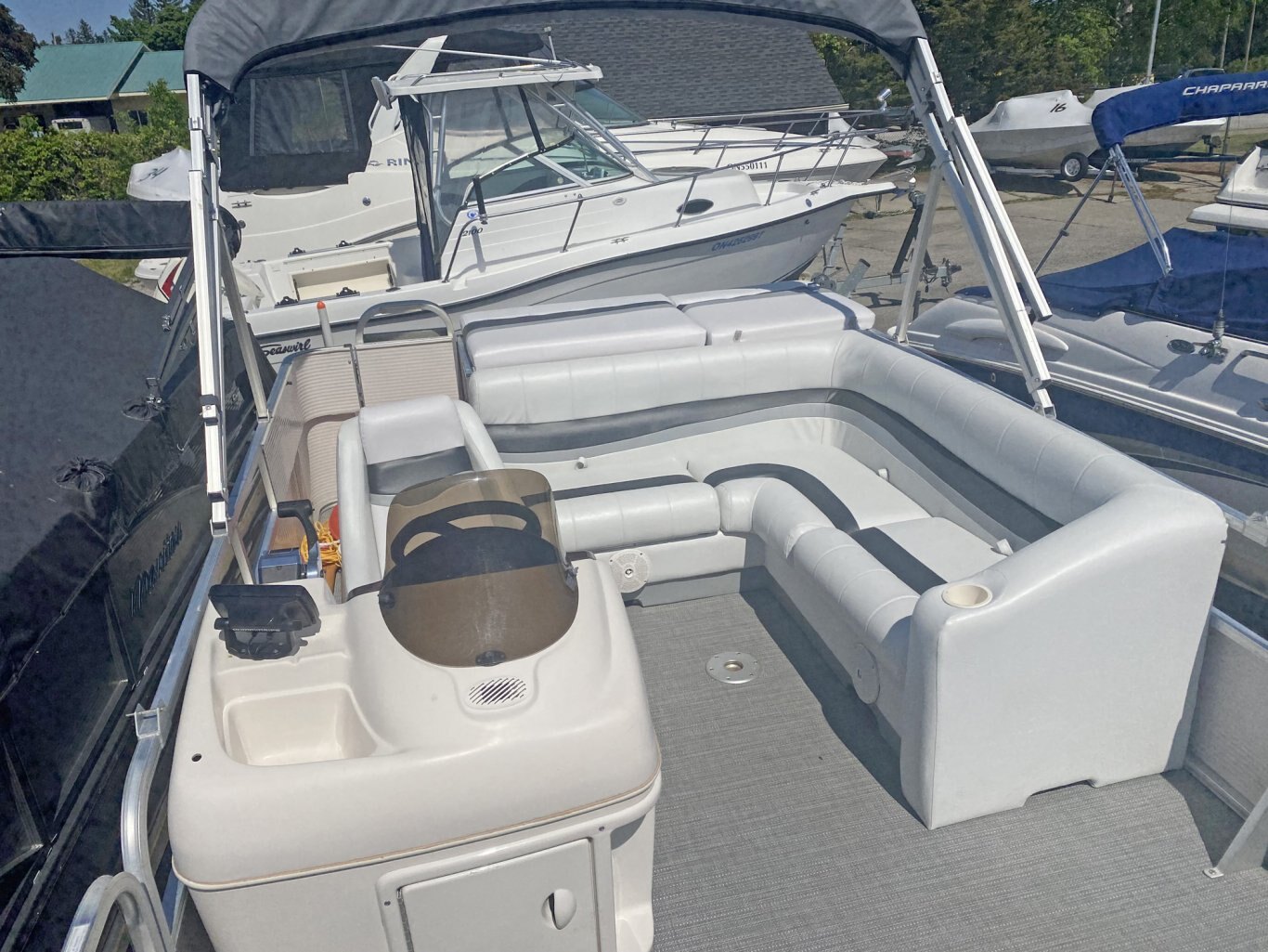 2003 Princecraft Vantage 20 Pontoon Boat