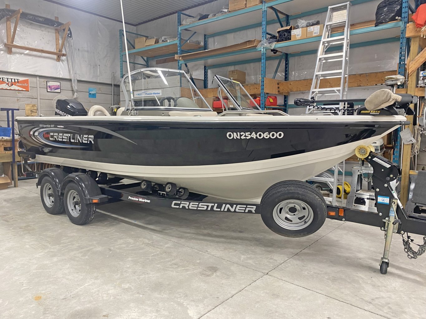 2010 Crestliner 1950 SportFish SST