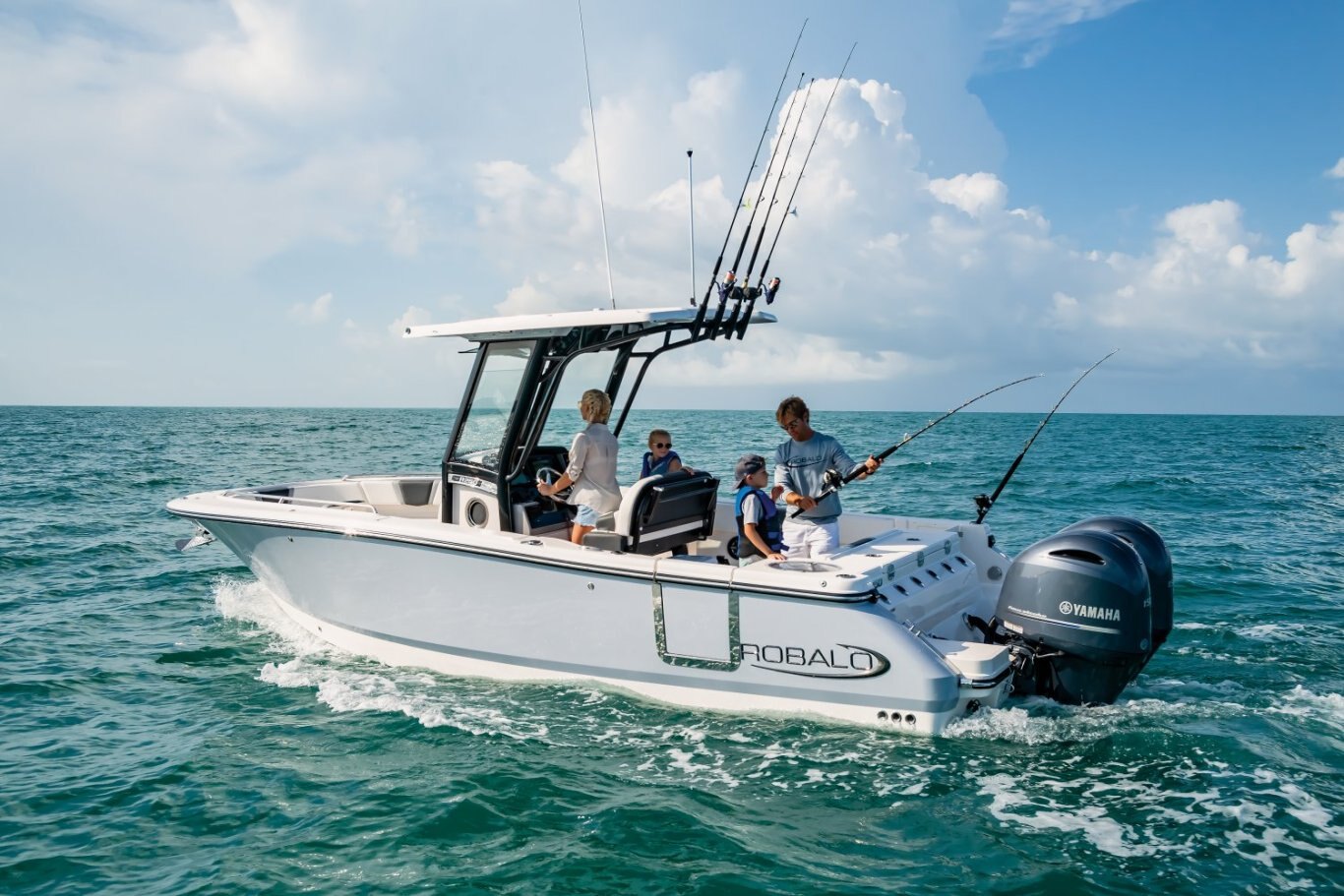 2024 Robalo R250