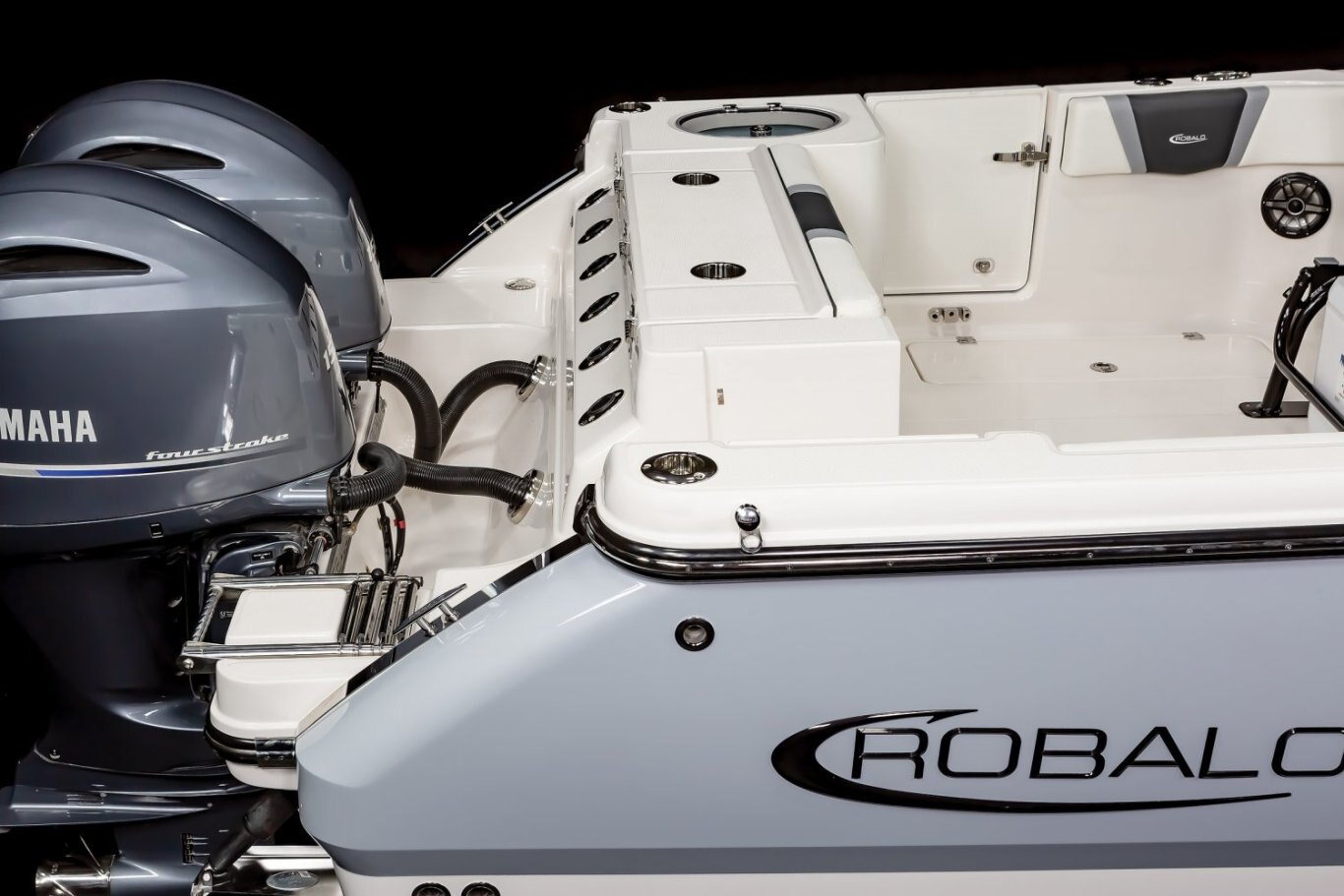 2024 Robalo R250