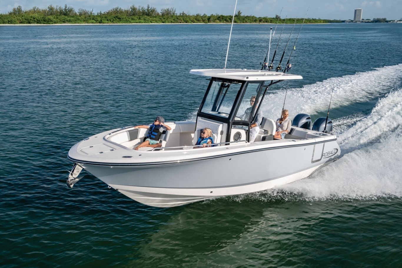 2024 Robalo R250