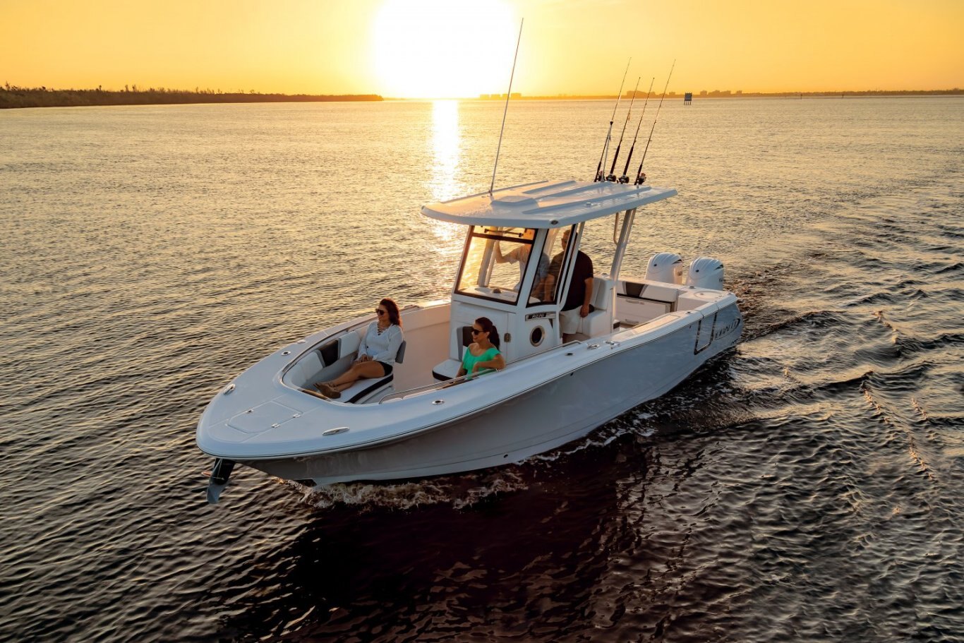 2024 Robalo R270