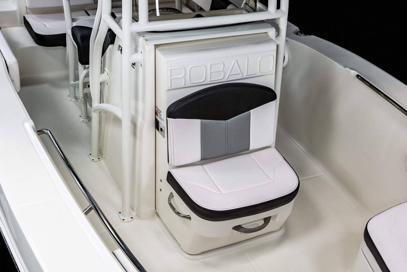 2024 Robalo R202EX