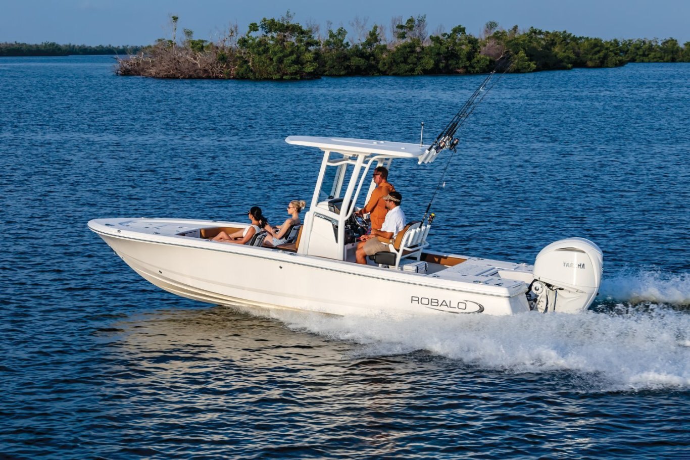 2024 Robalo 246 Cayman