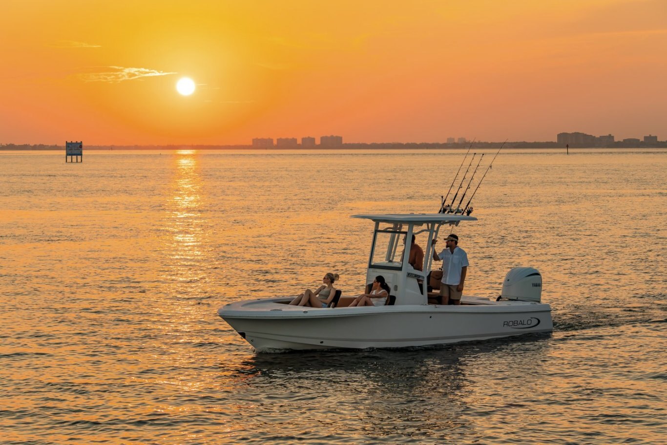 2024 Robalo 246 Cayman