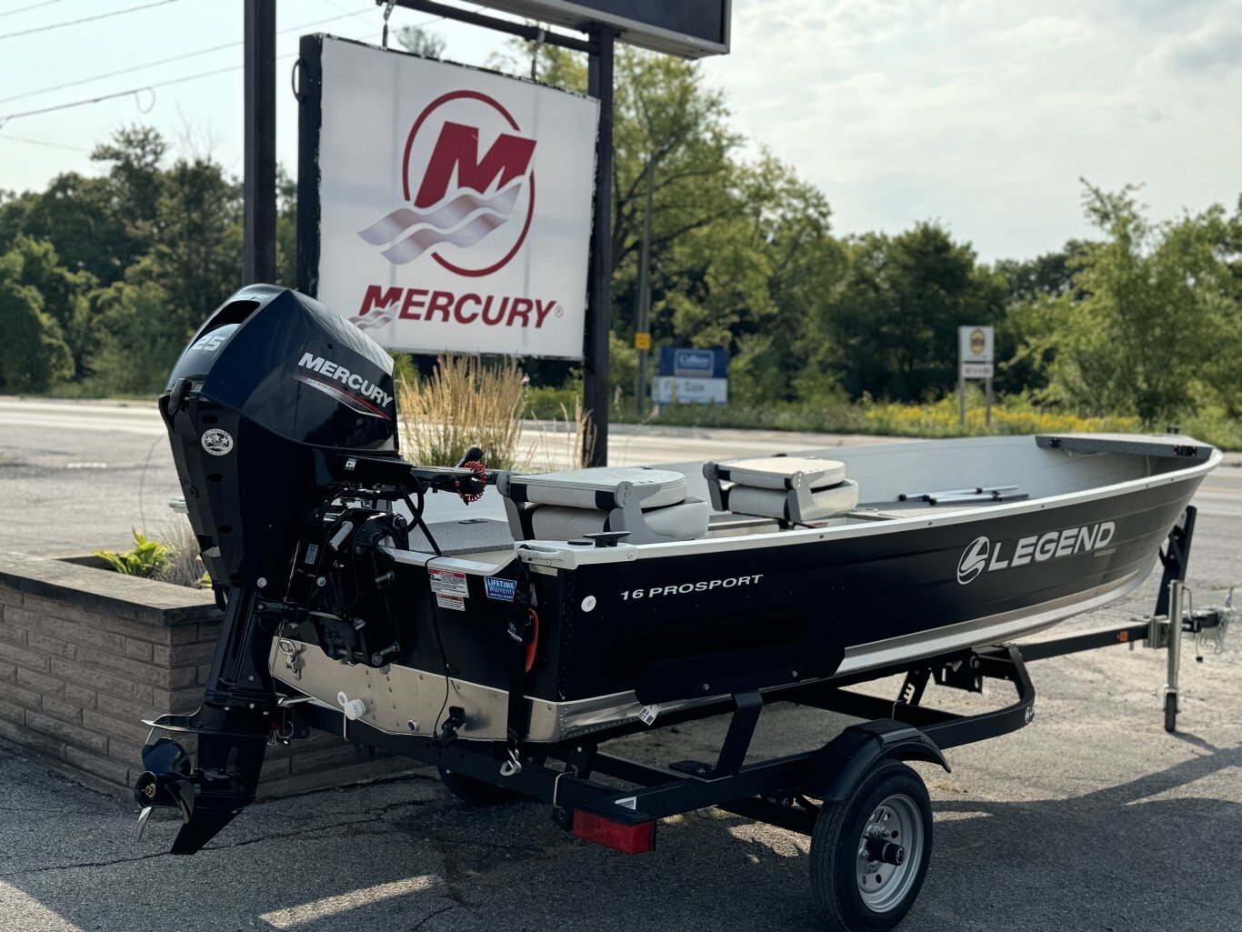 2022 Legend 16 Prosport LS + NEW 25HP Mercury FourStroke ELHPT