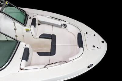 2025 Robalo R207 Dual Console