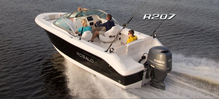 2025 Robalo R207 Dual Console