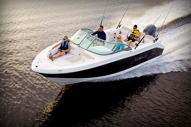 2025 Robalo R207 Dual Console