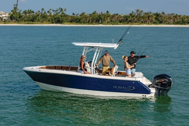 2025 Robalo R230 - Center Console