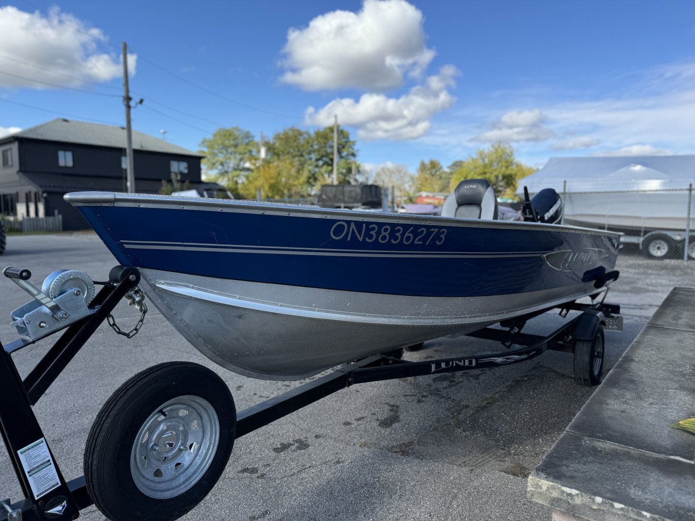 2013 Lund 1600 Fury Tiller 25HP Evinrude Etec