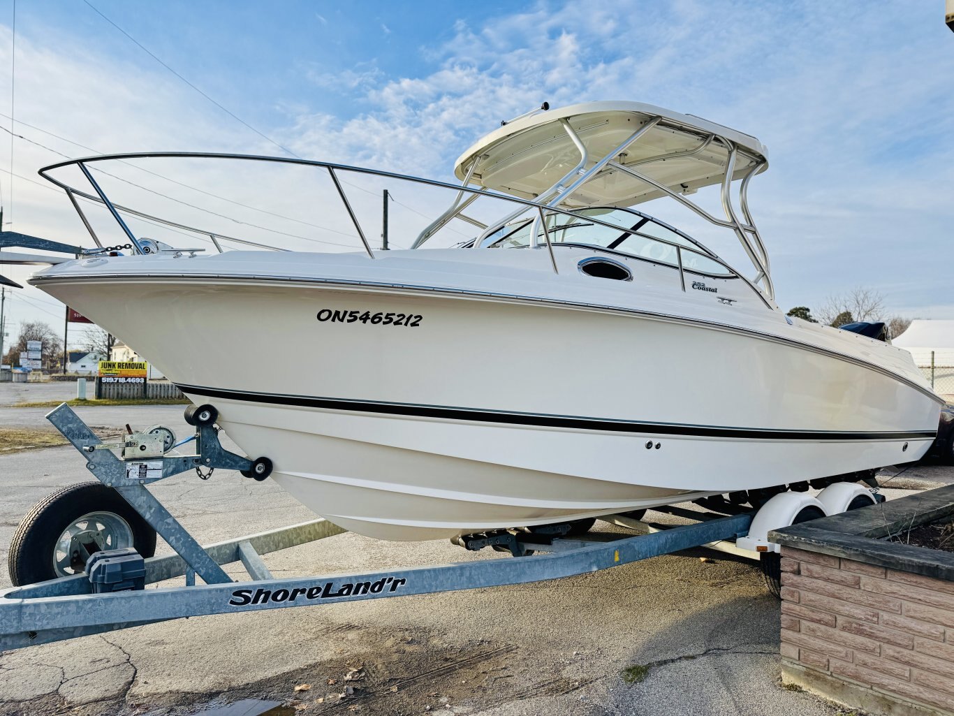 2004 Wellcraft 252 Coastal