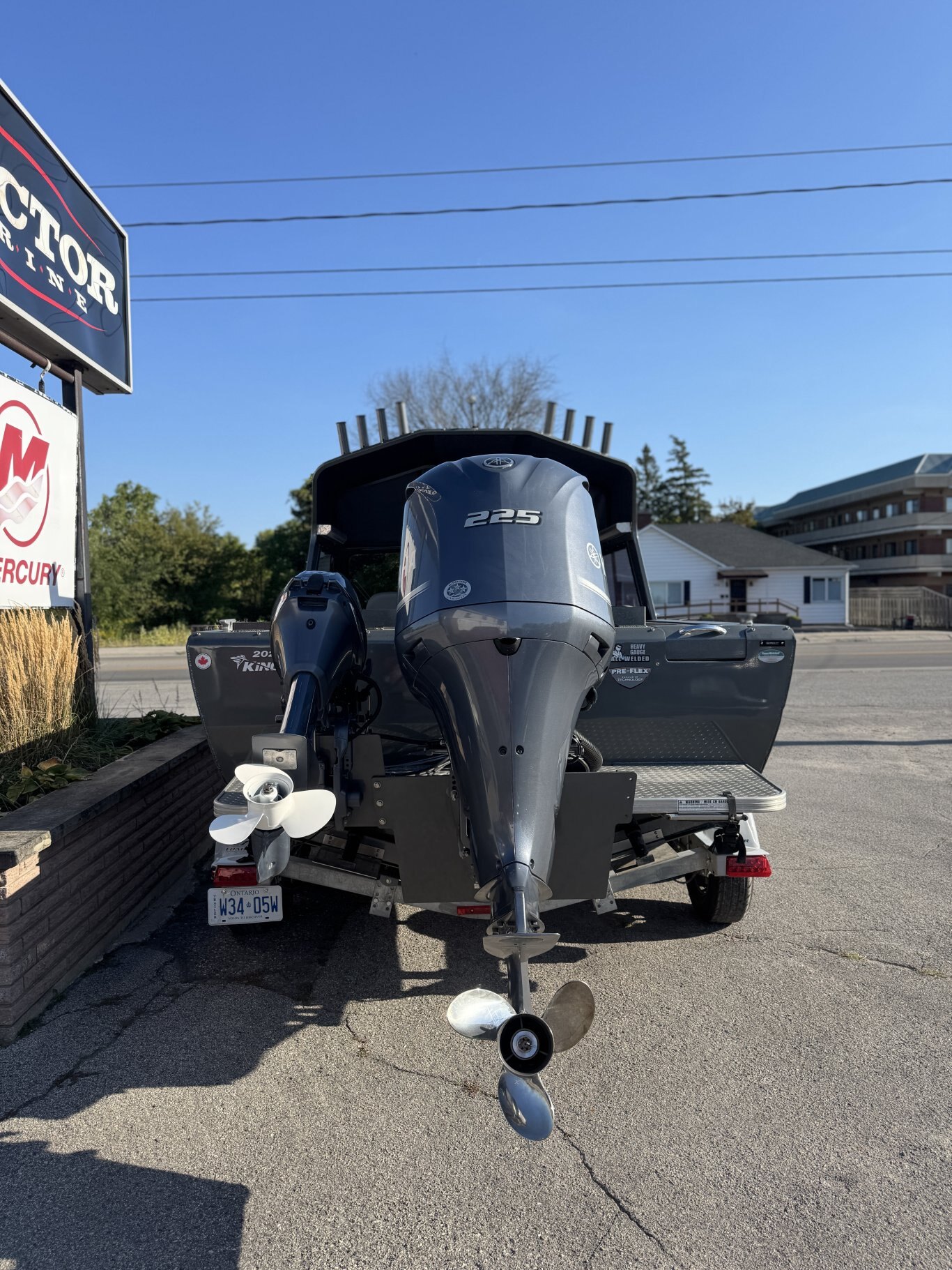 2022 King Fisher 2050 HHT