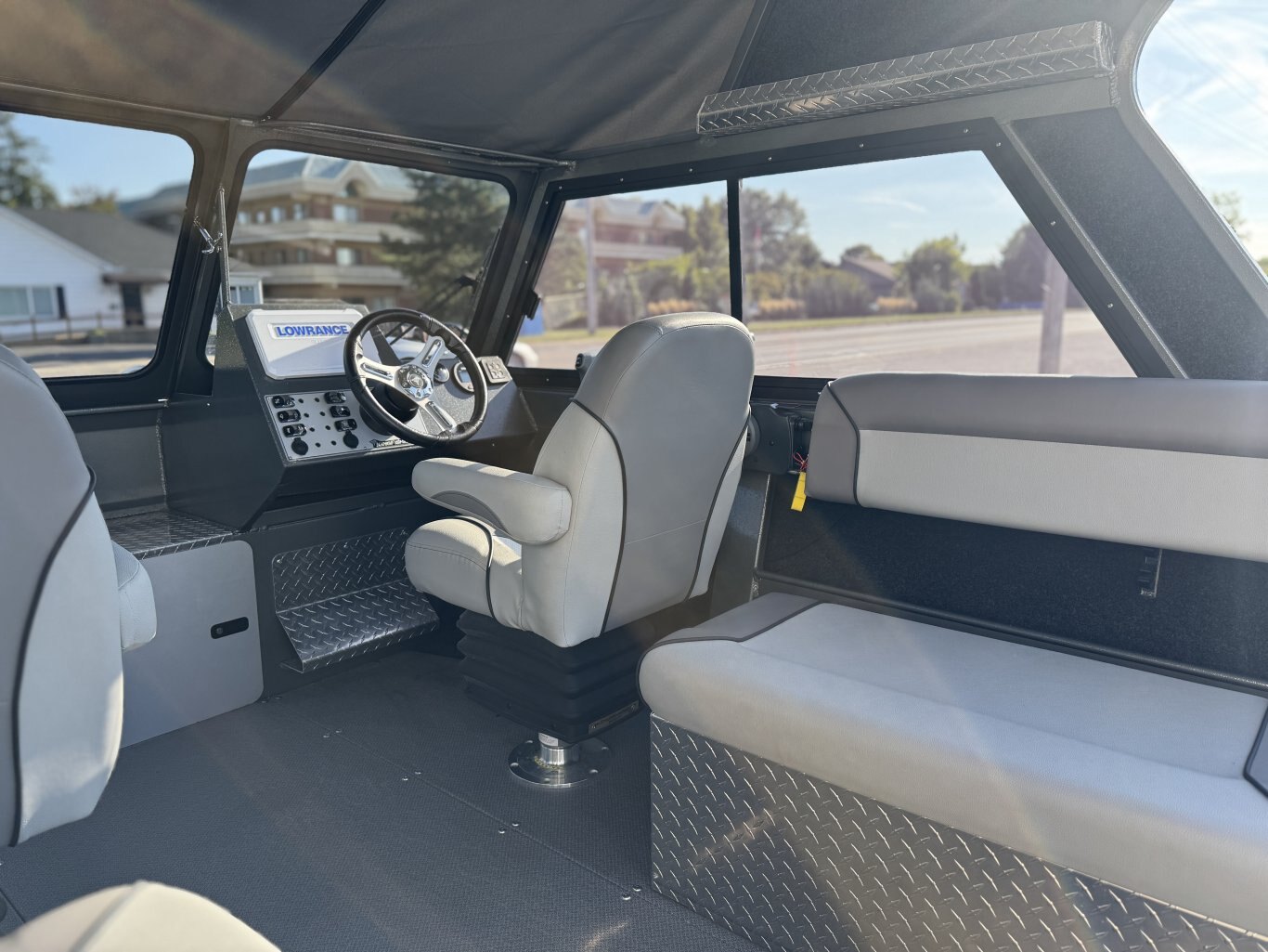 2022 King Fisher 2050 HHT