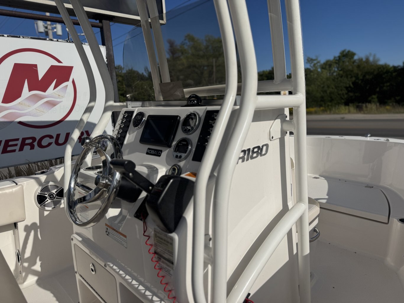 2017 Robalo R180 Center Console