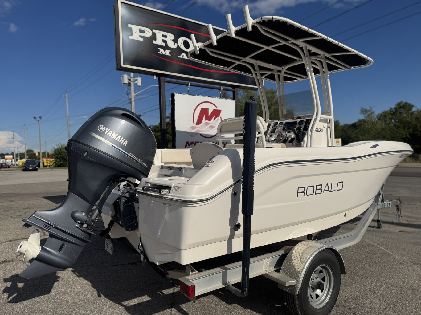 2017 Robalo R180 Center Console