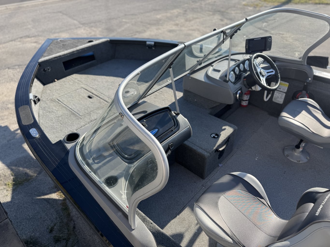 2017 Crestliner 1950 FishHawk Walk Through