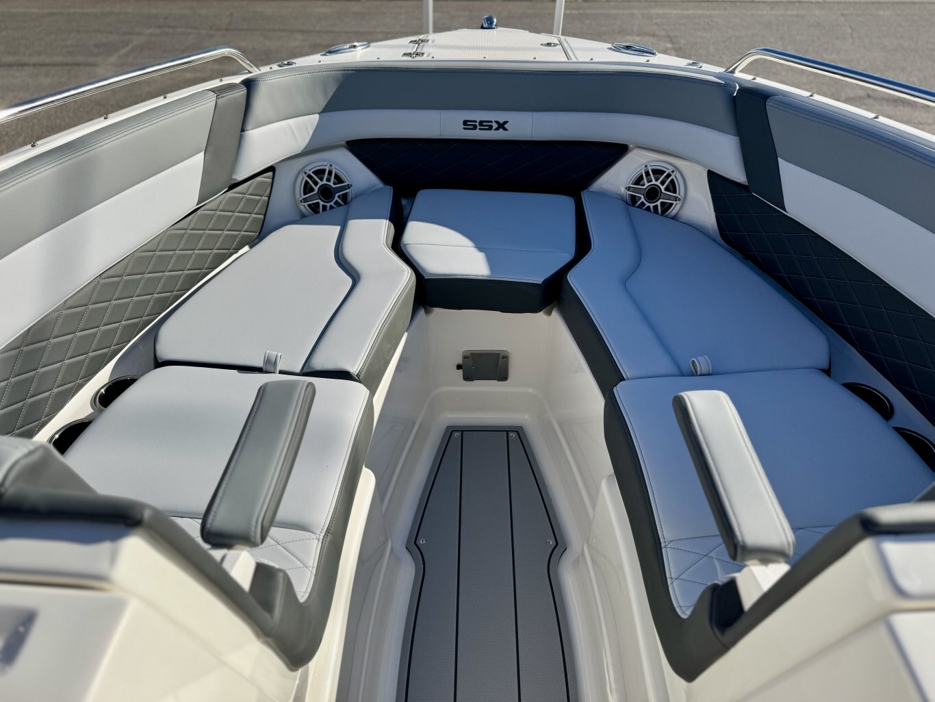 2026 Chaparral SSX 6