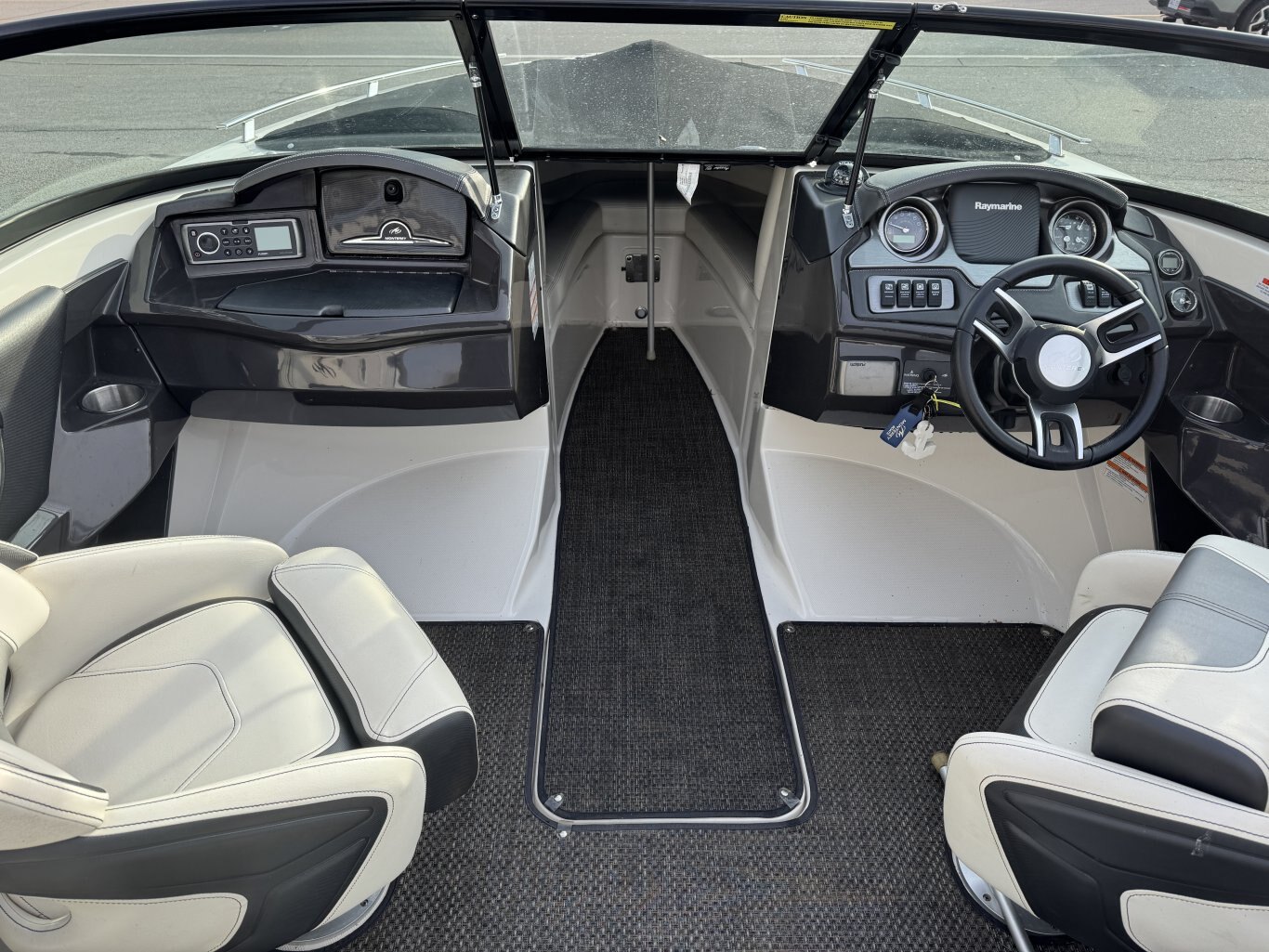 2014 Monterey 234 SS – Loaded, Excellent Condition, with Matching Trailer