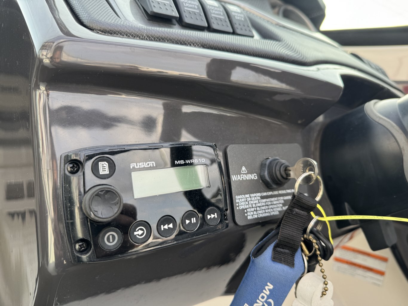 2014 Monterey 234 SS – Loaded, Excellent Condition, with Matching Trailer