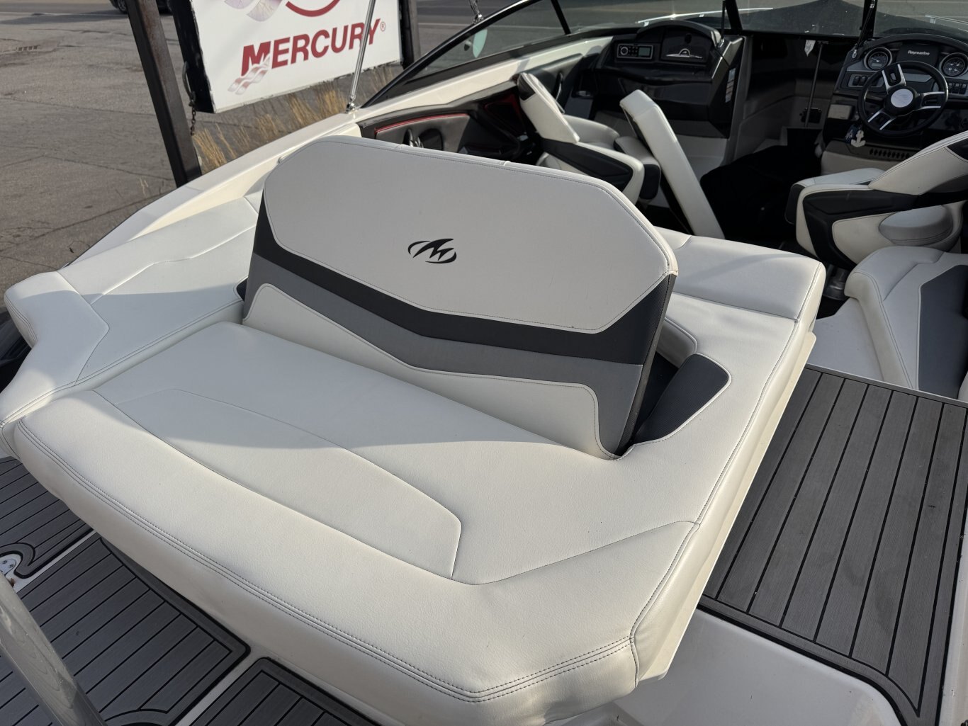 2014 Monterey 234 SS – Loaded, Excellent Condition, with Matching Trailer