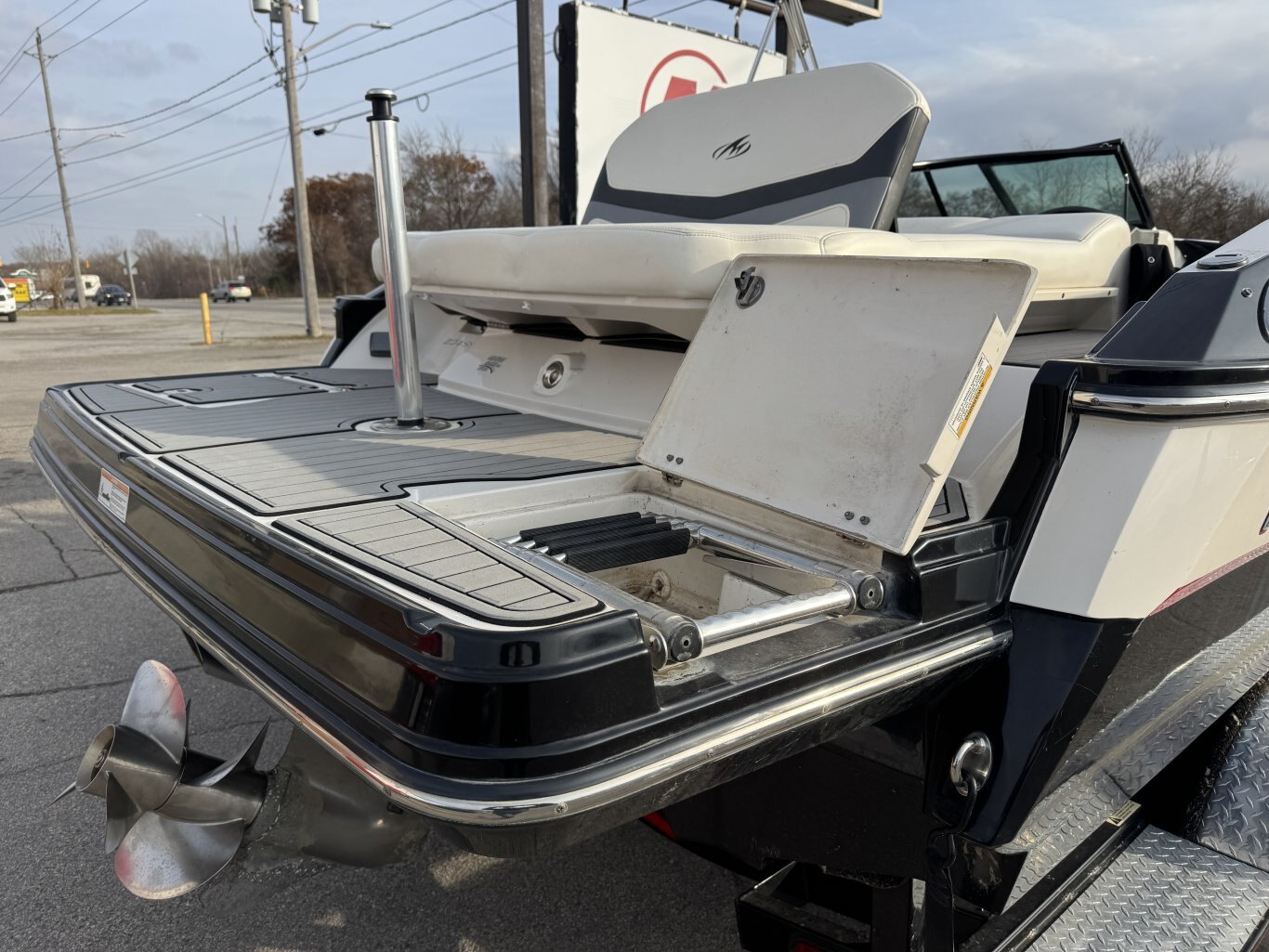 2014 Monterey 234 SS – Loaded, Excellent Condition, with Matching Trailer