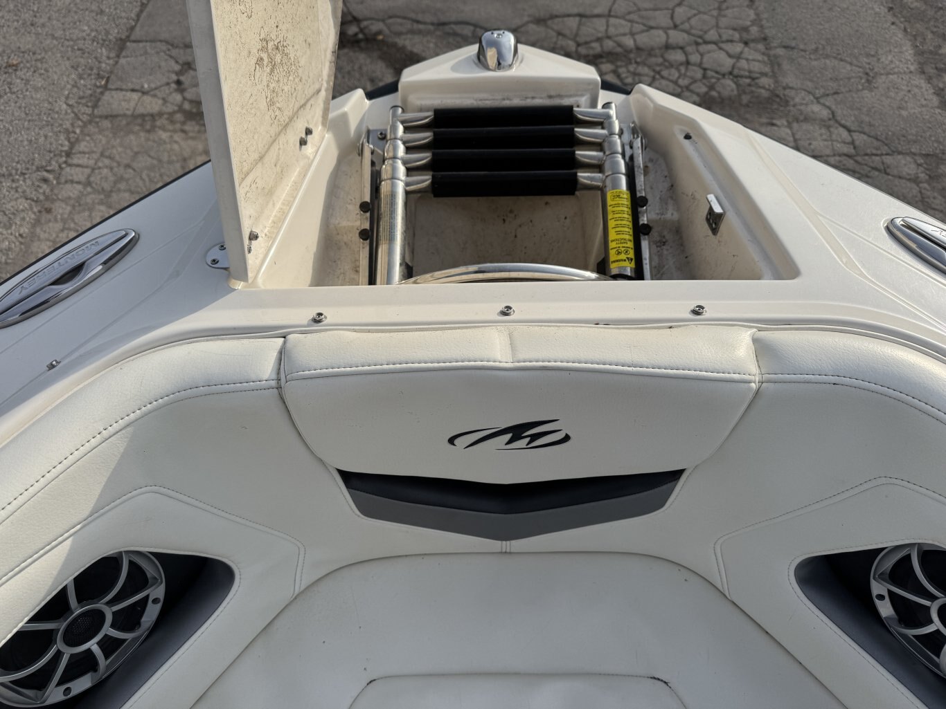 2014 Monterey 234 SS – Loaded, Excellent Condition, with Matching Trailer