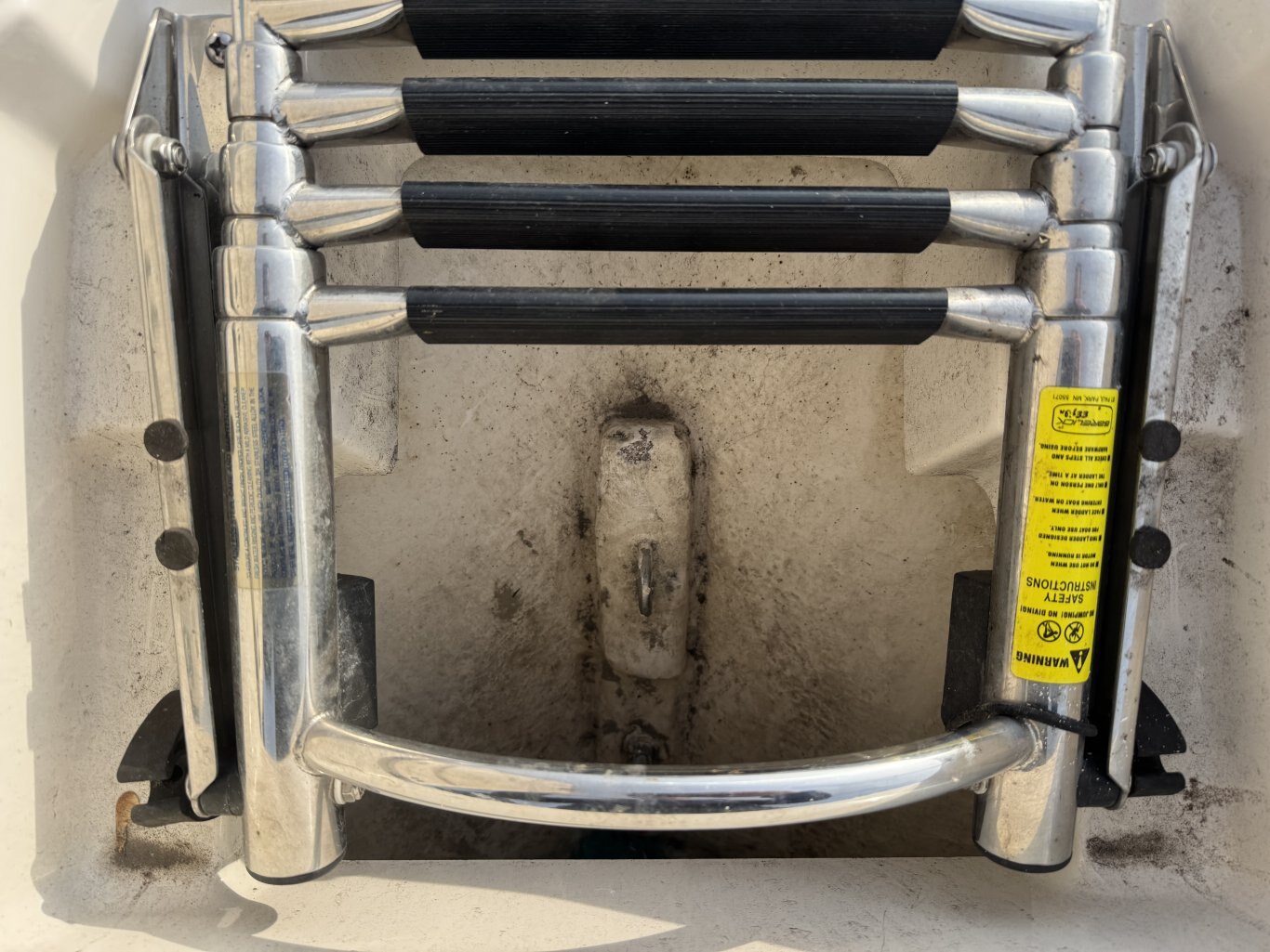 2014 Monterey 234 SS – Loaded, Excellent Condition, with Matching Trailer