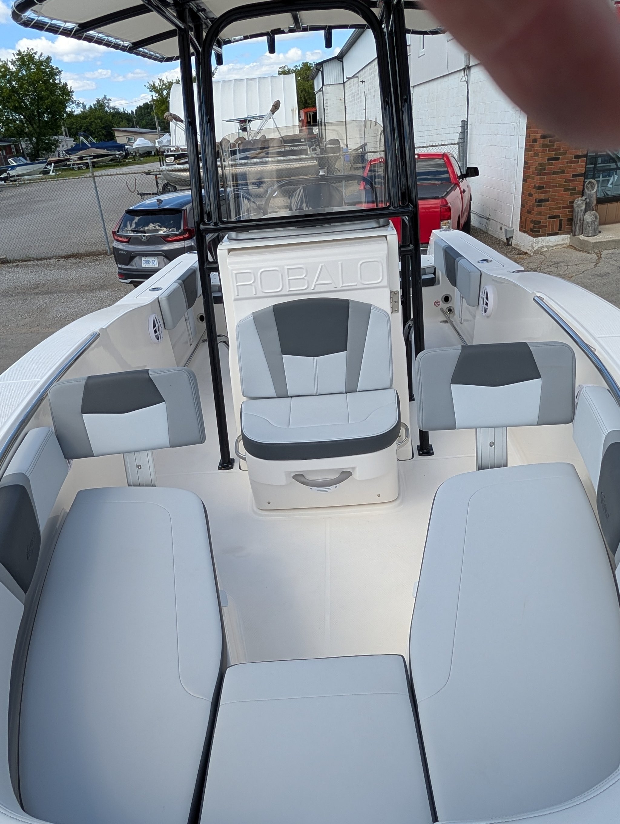 2026 ROBALO R200