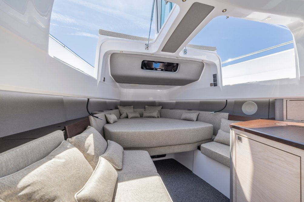 2024 Axopar 45 XC CROSS CABIN