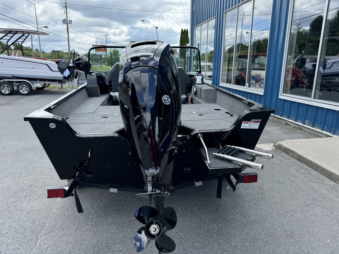 Lowe Boats FM 1675 WT