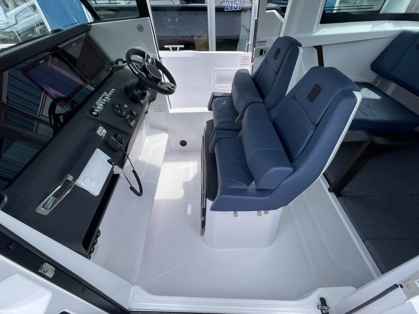 2025 Axopar 29 XC Cross Cabin