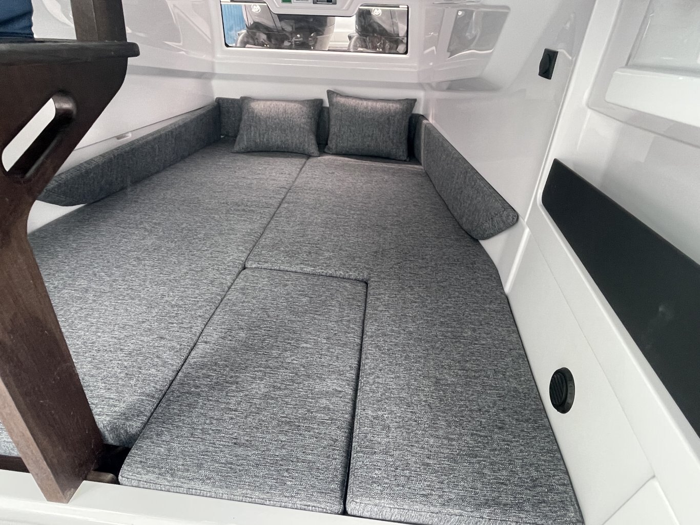 2024 Axopar 29 XC Cross Cabin