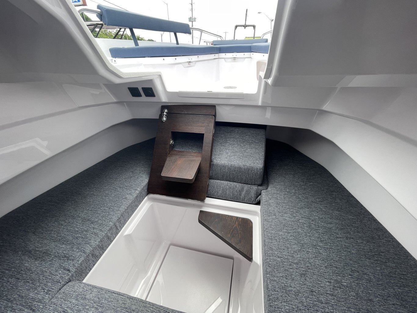 2024 Axopar 29 XC Cross Cabin