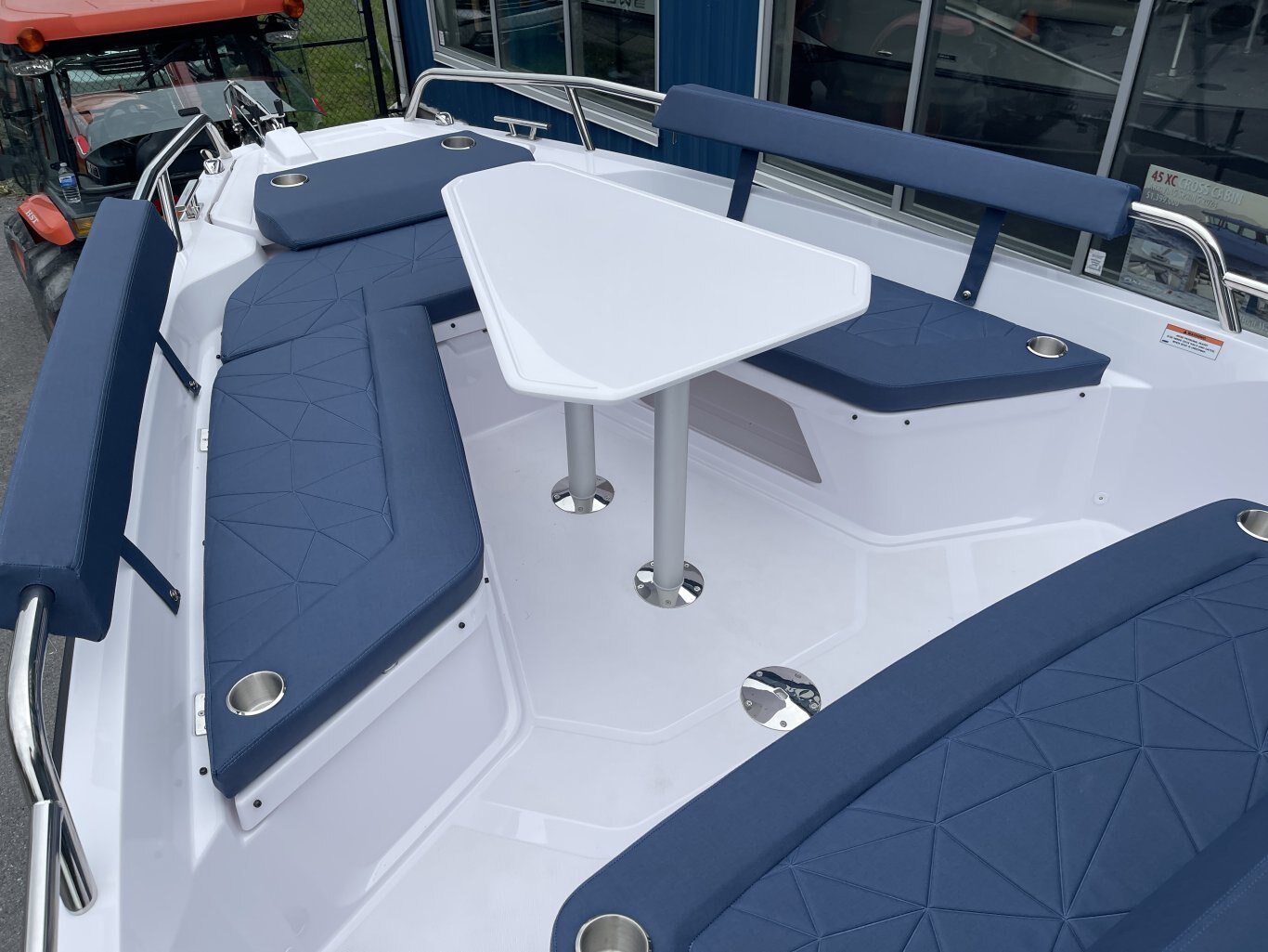 2024 Axopar 29 XC Cross Cabin