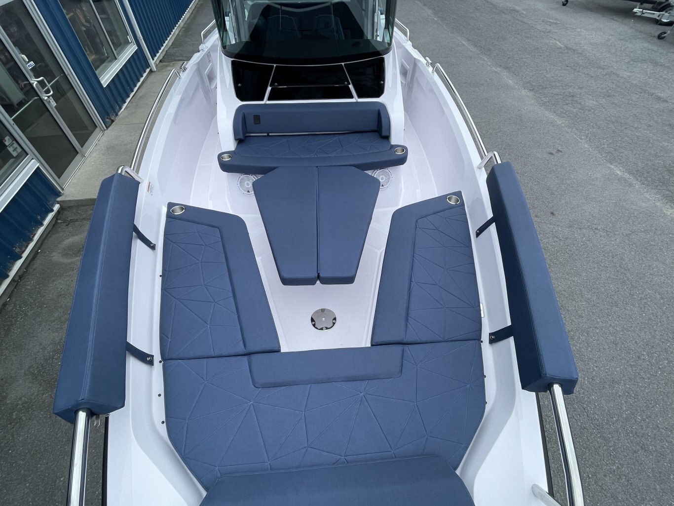 2024 Axopar 29 XC Cross Cabin