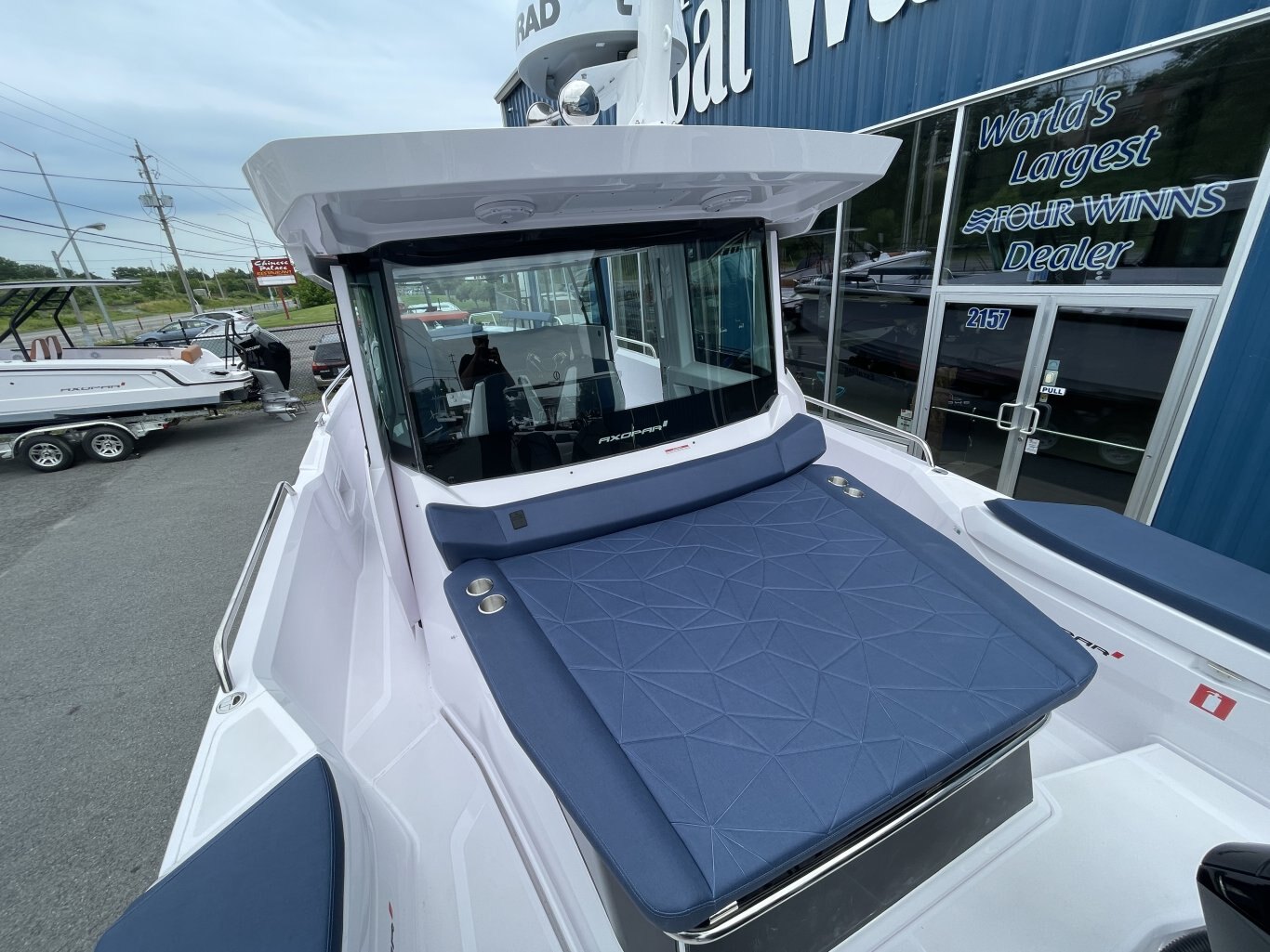 2025 Axopar 29 XC Cross Cabin