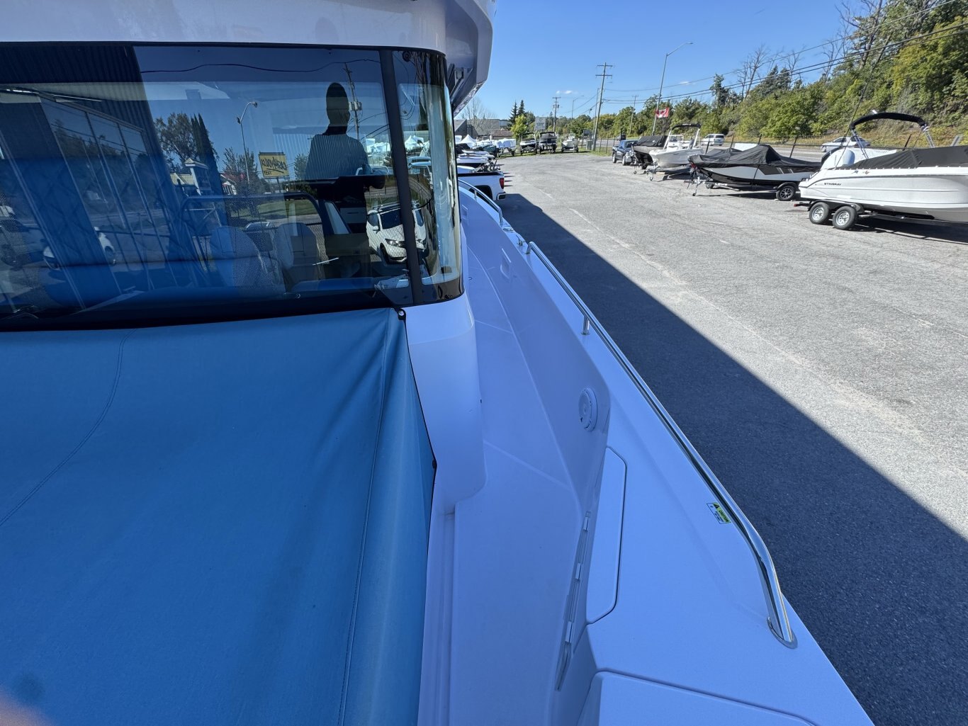 2025 Axopar 37 XC CROSS CABIN