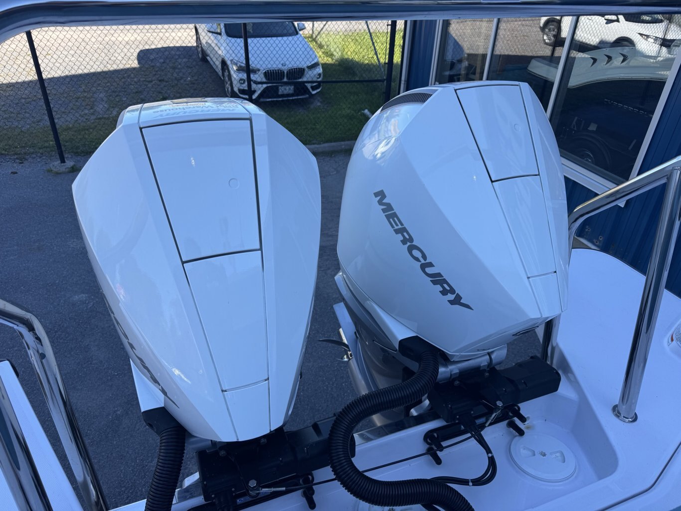 2025 Axopar 37 XC CROSS CABIN