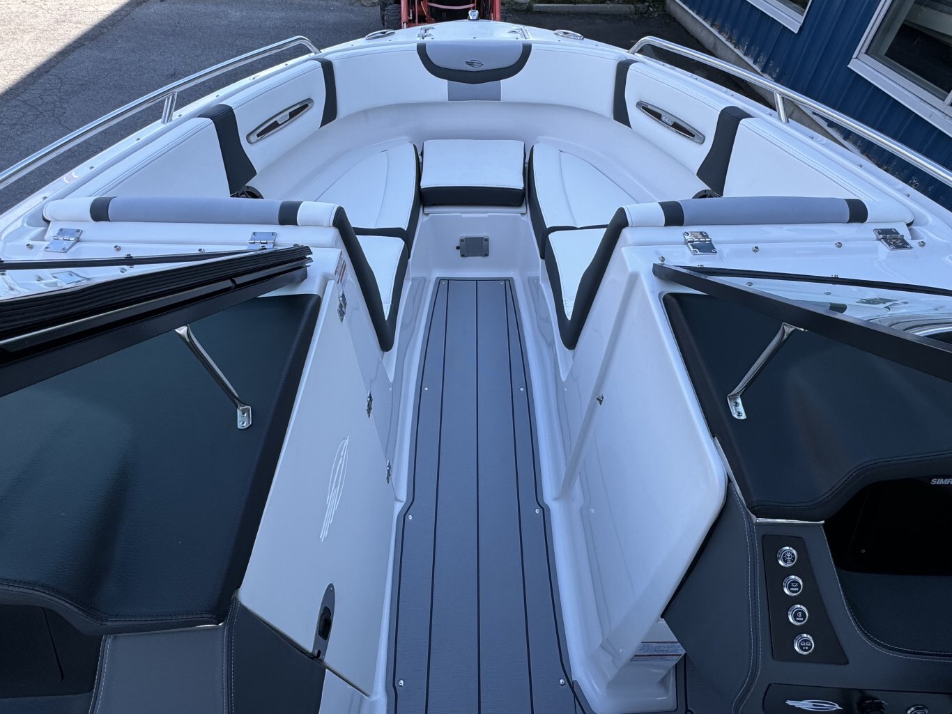 2025 Chaparral 247 SSX