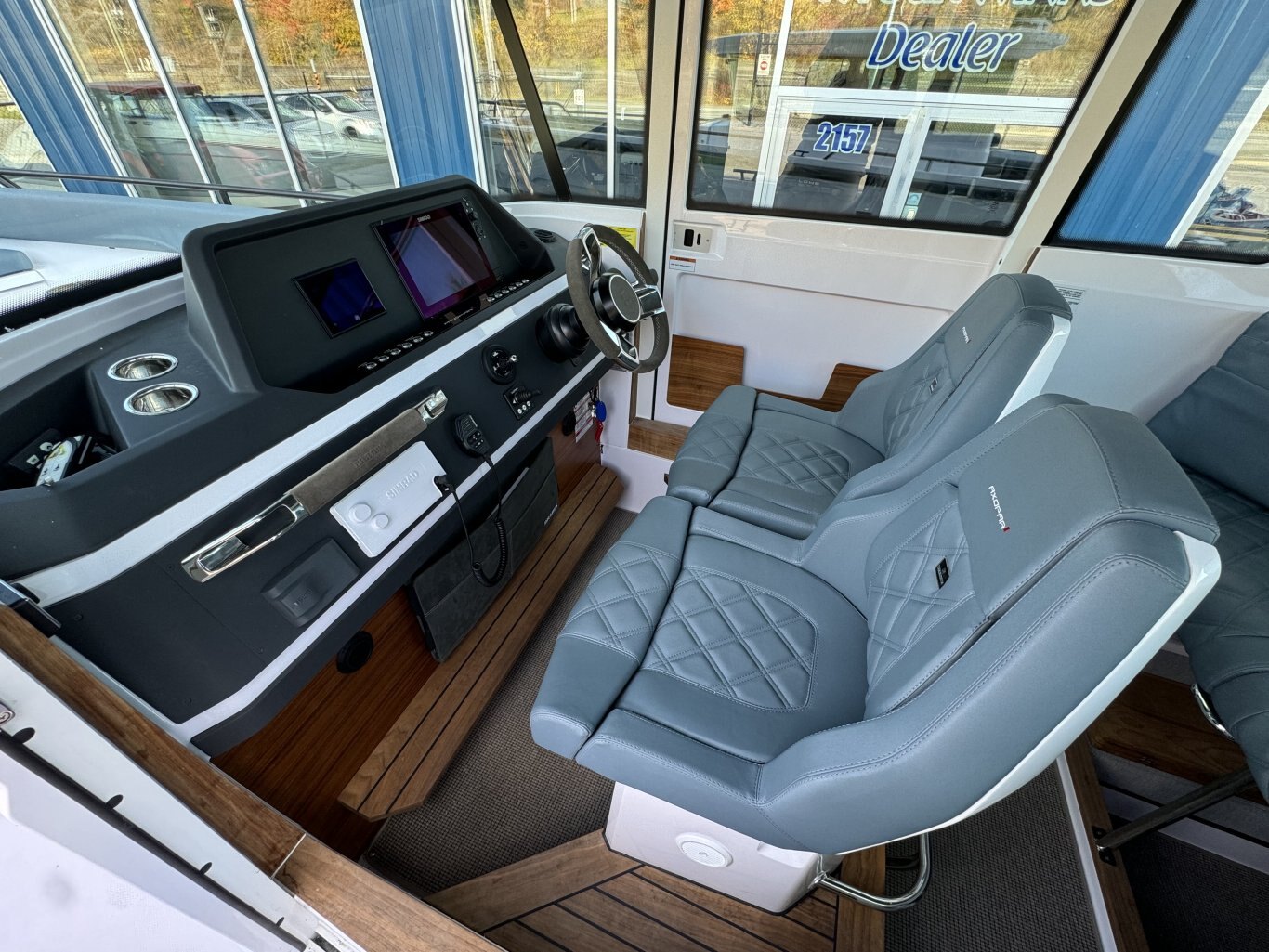 2024 Axopar 28 Cabin NO LUX TAX