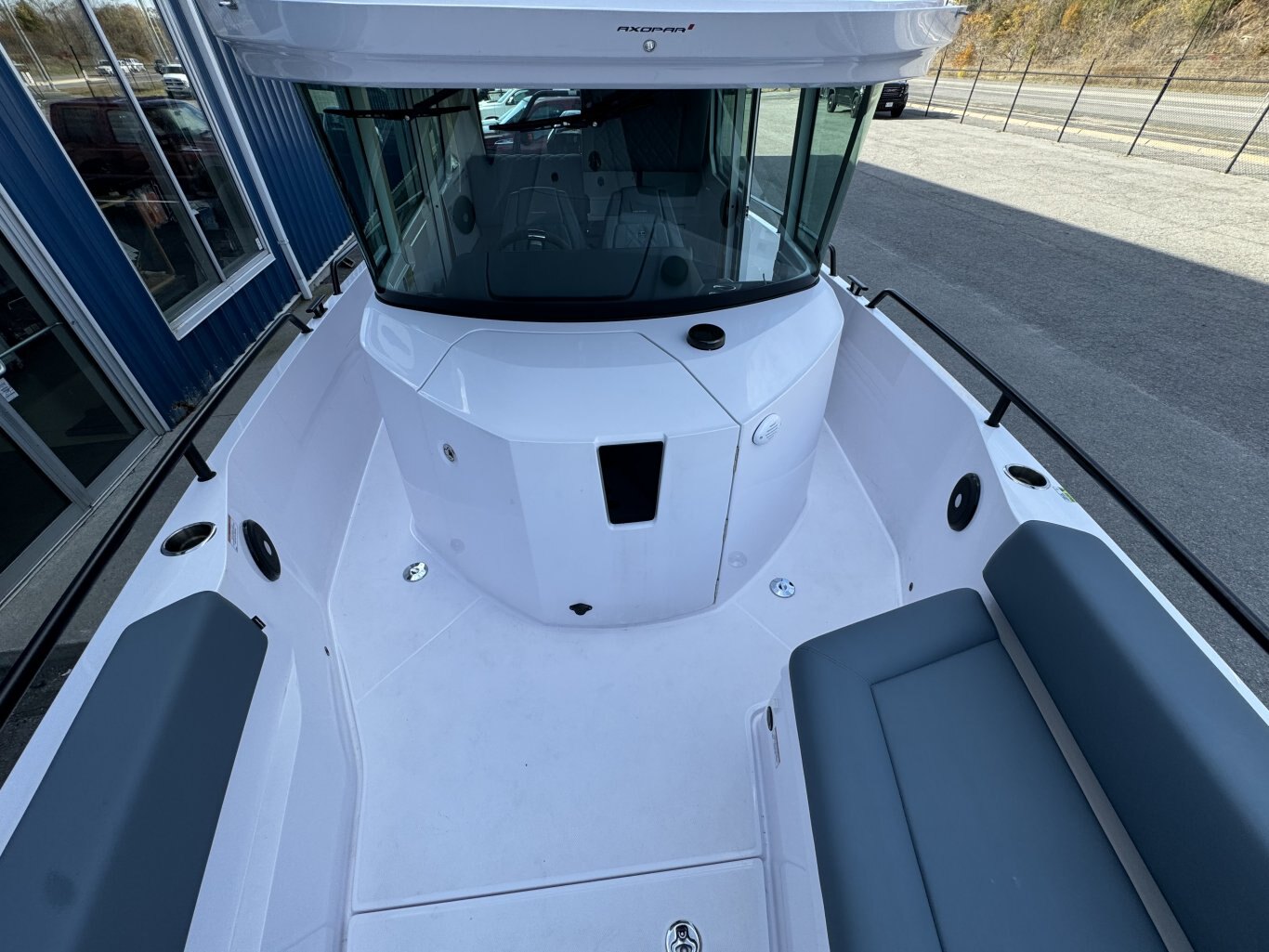 2024 Axopar 28 Cabin NO LUX TAX