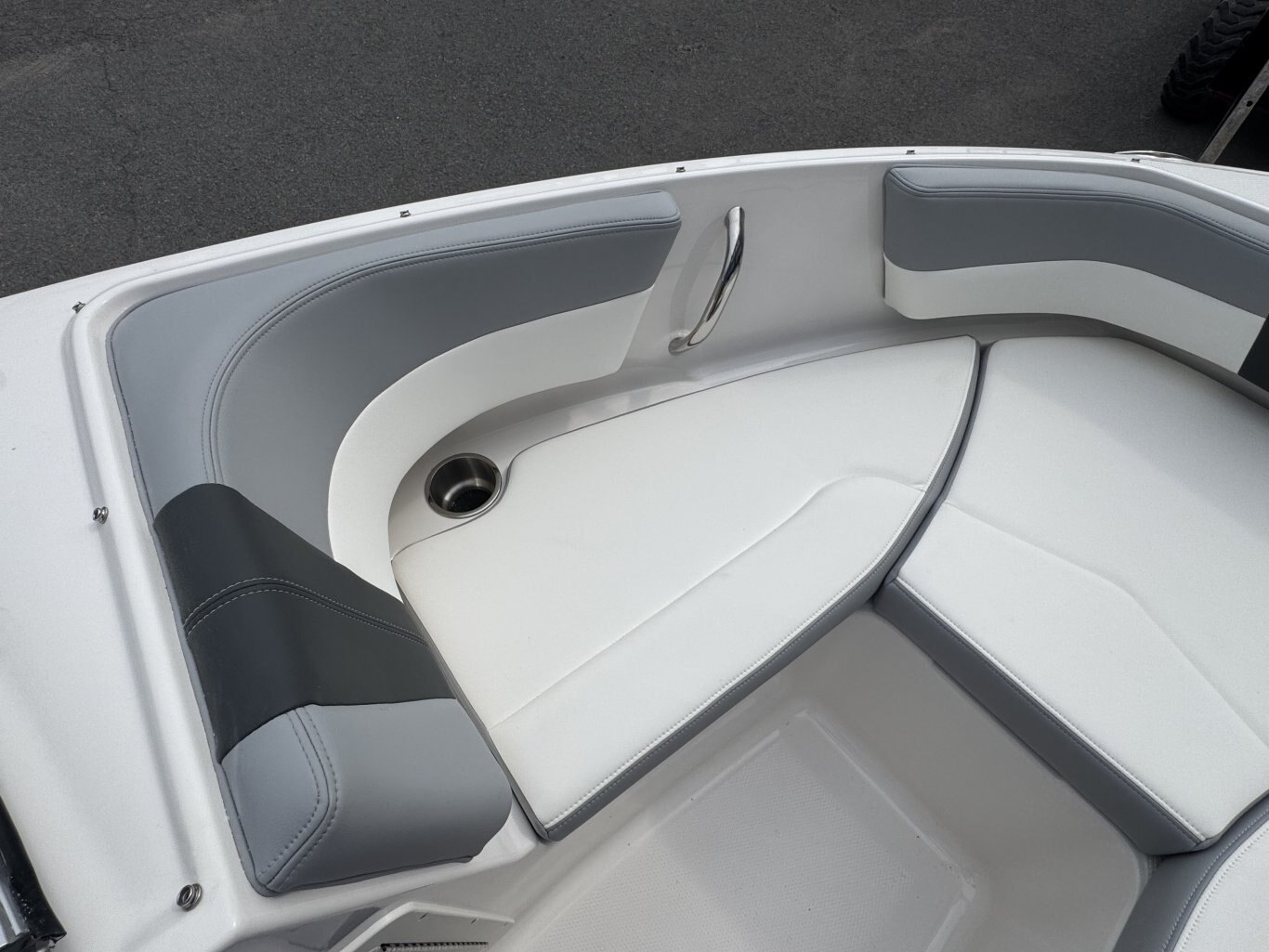 2025 Chaparral 19 SSI OB